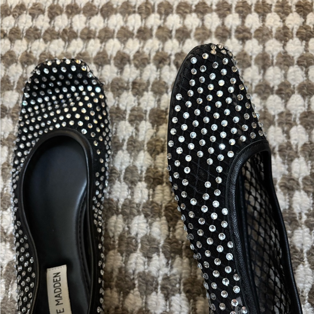 Flats - Picture 3 of 3